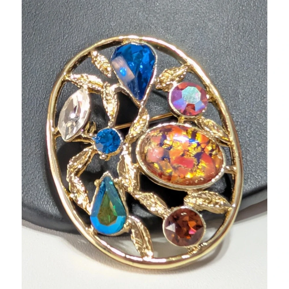 Vintage Rhinestone Brooch Pin Colorful Art Glass Gold-tone Leafs 1.75